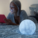 Lâmpada LED Recarregável Lua Moondy – Cria um ambiente mágico em qualquer divisão
